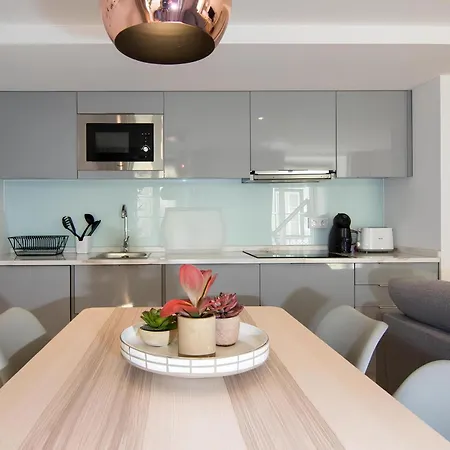 شقة Casa Do Castelo 2- Work Or Relax In The Historic Heart Of Lisbon!