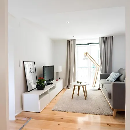 Casa Do Castelo 2- Work Or Relax In The Historic Heart Of Lisbon! Apartman *